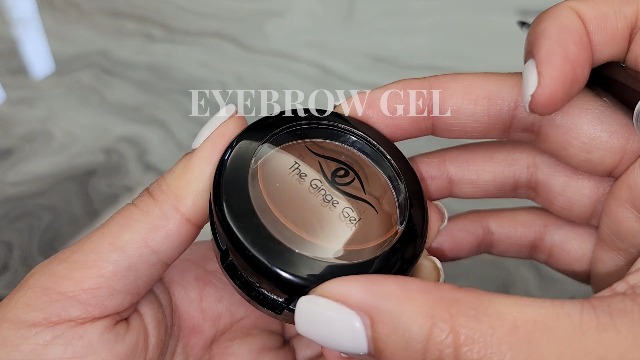 Amazon.com: Eye Embrace The Ginge: Auburn Red Eyebrow Pencil